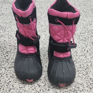 Totes Toddler Girls Black and Pink Snow Boots